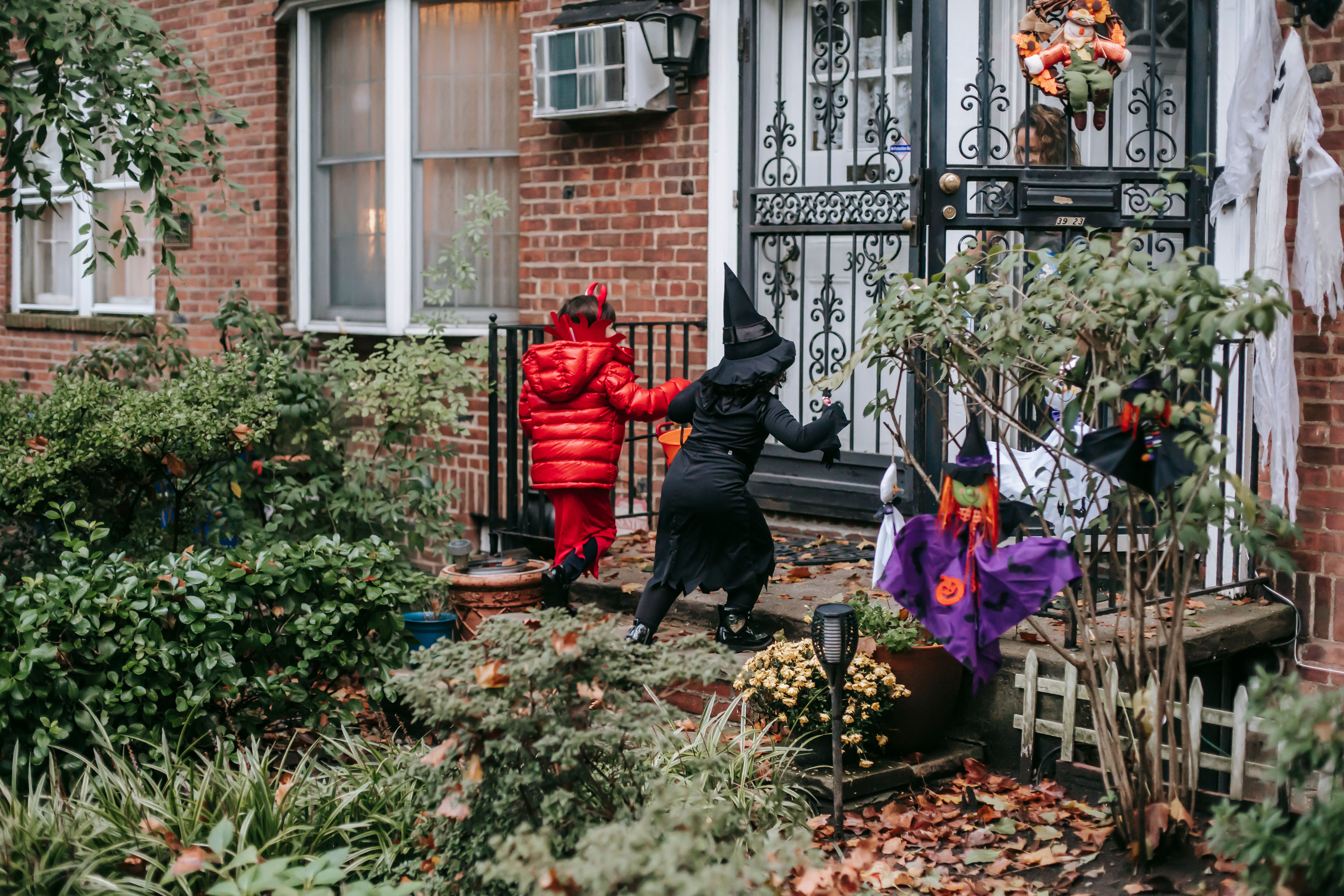 The Ghastly Graveyard: Inappropriate Halloween Decorations